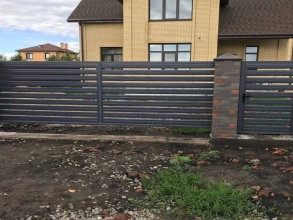 Забор жалюзи 72 метра фото в Славянске-на-Кубани